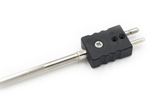 Czujnik temperatury termoelektryczny płaszczowy z wtyczką standard , TYP  J  - (+20-700 °C). - D=6,0mm; L=900mm